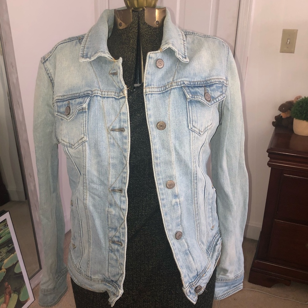 Slim fit jean jacket